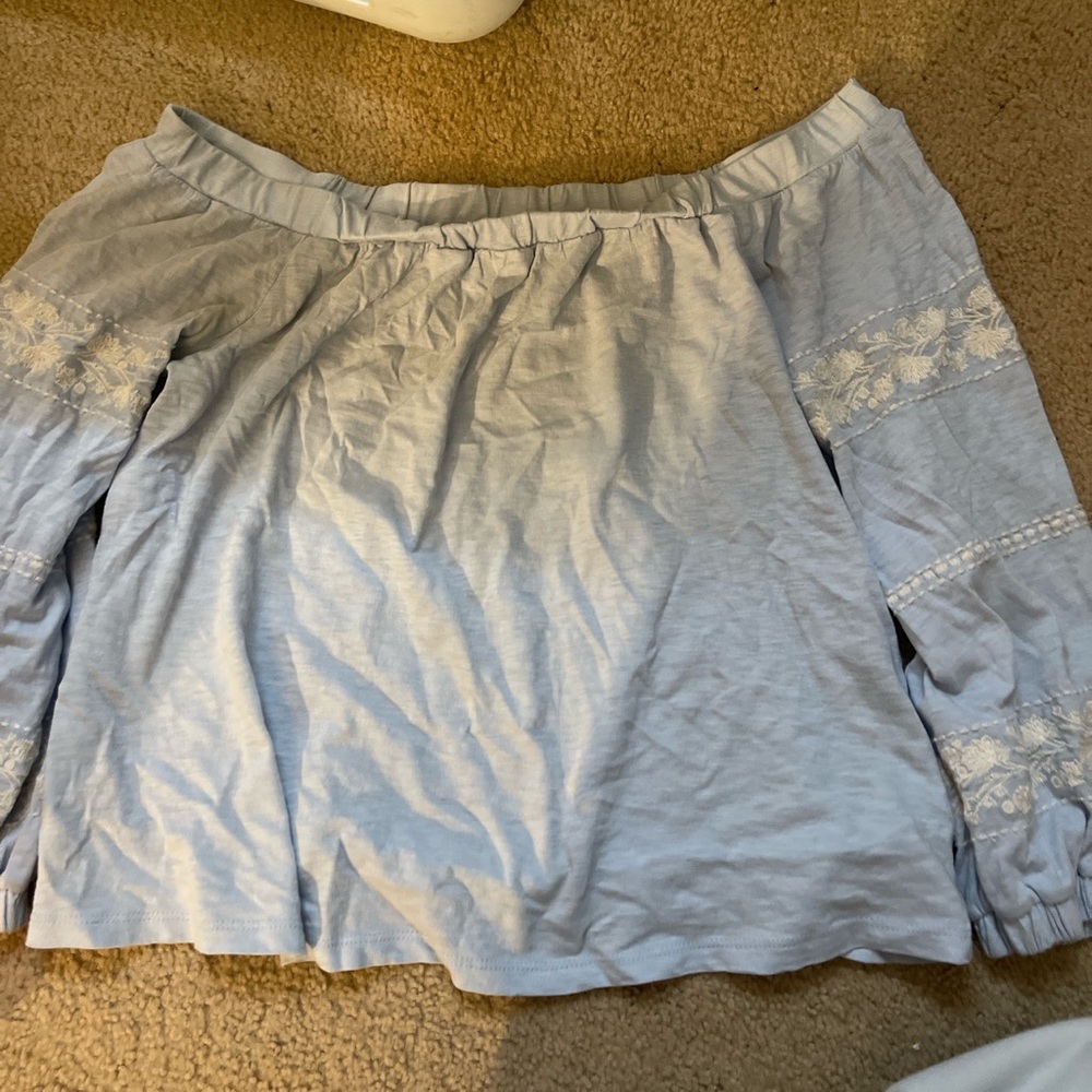American Eagle Off The Shoulder